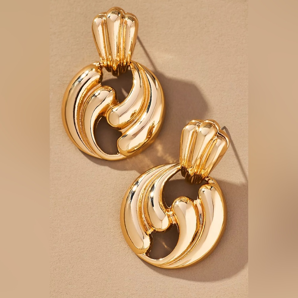 Wavy Metal Doorknock Earrings